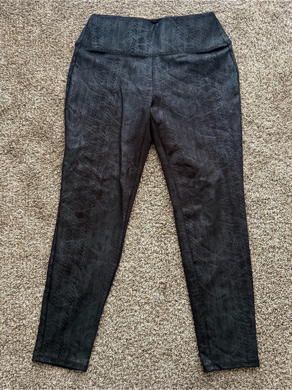 Apt. 9 Black Snakeskin Print High-Waist Leggings - Size Medium